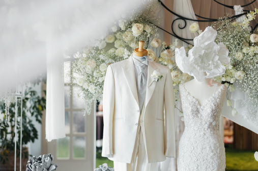 ドレス＆タキシード展示