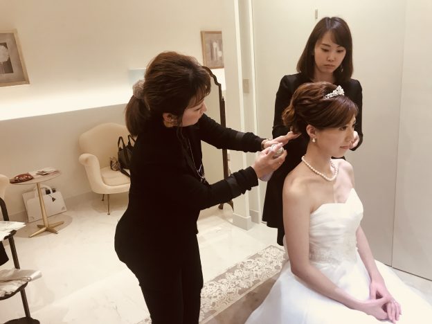 ヘアメイクリハーサルの様子｜グランマニエ