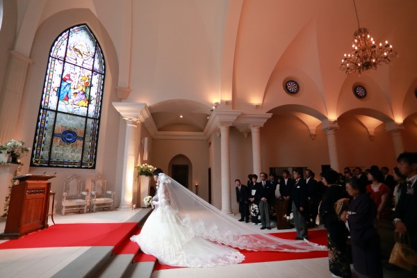 教会に映えるドレス クラシカルな雰囲気を演出するオートクチュールドレス グランマニエ東京銀座 札幌