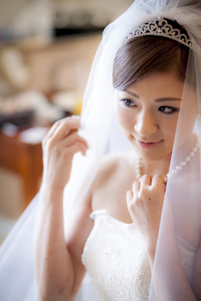 エレガントな花嫁に シルエット美が奏でる重要な ベールの位置 グランマニエ東京銀座 札幌