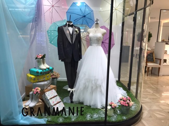 タイガーリリー チュールフリルが印象的なウエディングドレスを展示 グランマニエ東京銀座 札幌