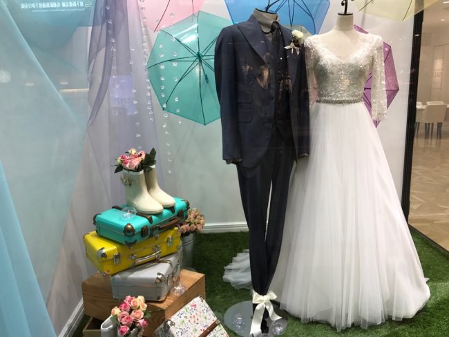 【ジャスティーナ】お洒落花嫁様人気のロングスリーブ＆チュールのドレスを展示