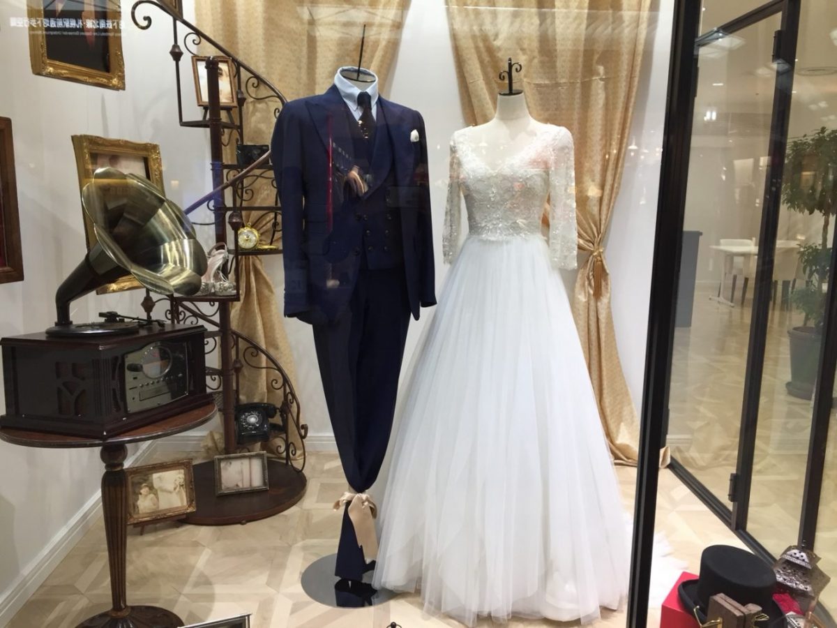 【ジャスティーナ】こだわり派の花嫁様必見！人気のある袖付きウエディングドレスを展示