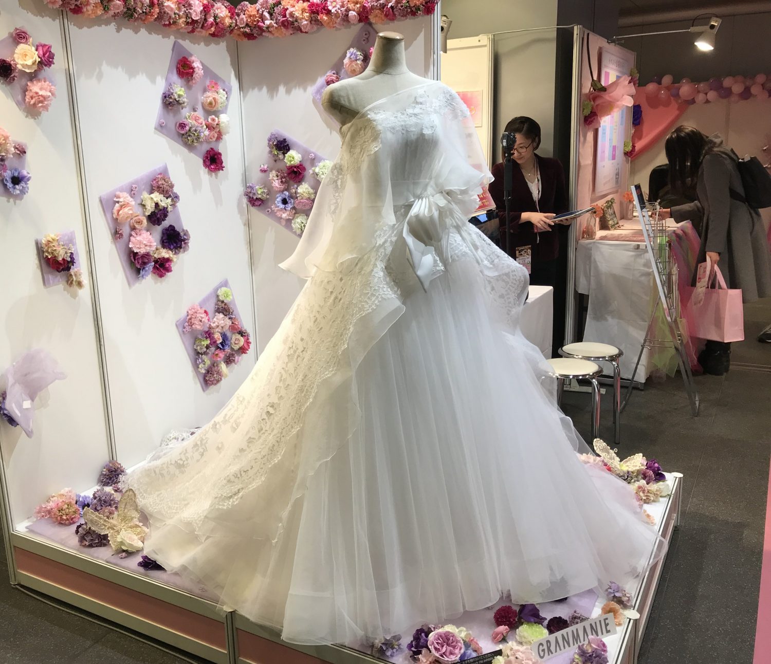 ゼクシィフェスタ｜札幌｜ドレス展示