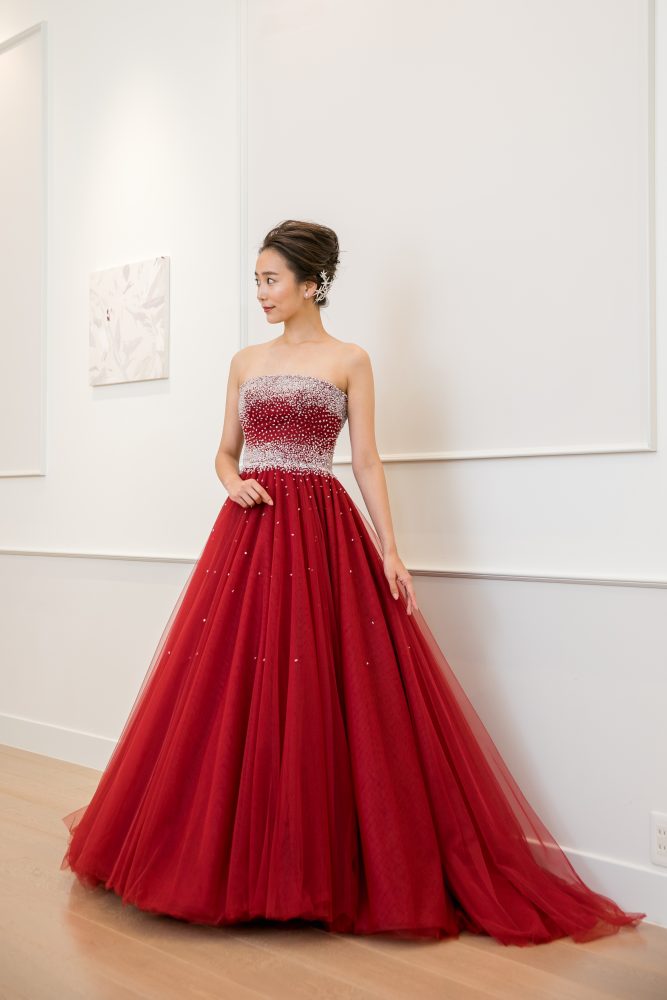 カラードレス特集】真っ赤なドレスに身を包んで♡｜グランマニエ銀座・札幌