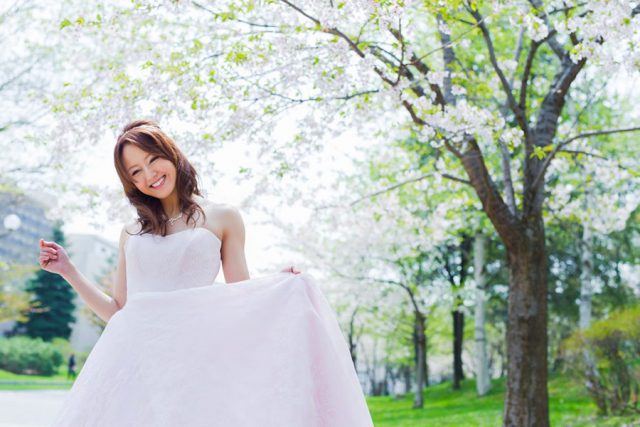 札幌パークホテルの結婚式でドレスをお探しのお客様｜グランマニエ銀座・札幌の提携会場
