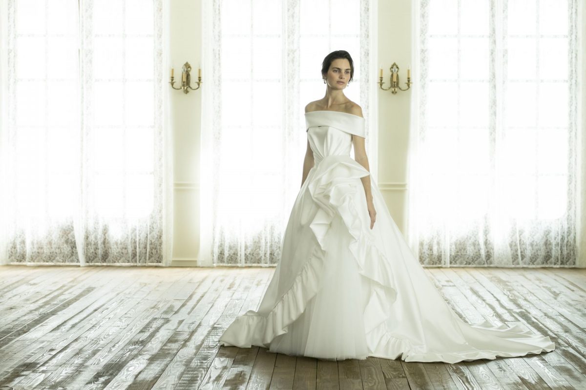 どれが似合う？】ウエディングドレスの”白”の種類｜グランマニエ銀座・札幌