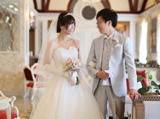 【REAL BRIDES】キラキラと煌めくロマンティックなドレスを纏って♡Kouki & Reina　＠ホテルモントレエーデルホフ札幌