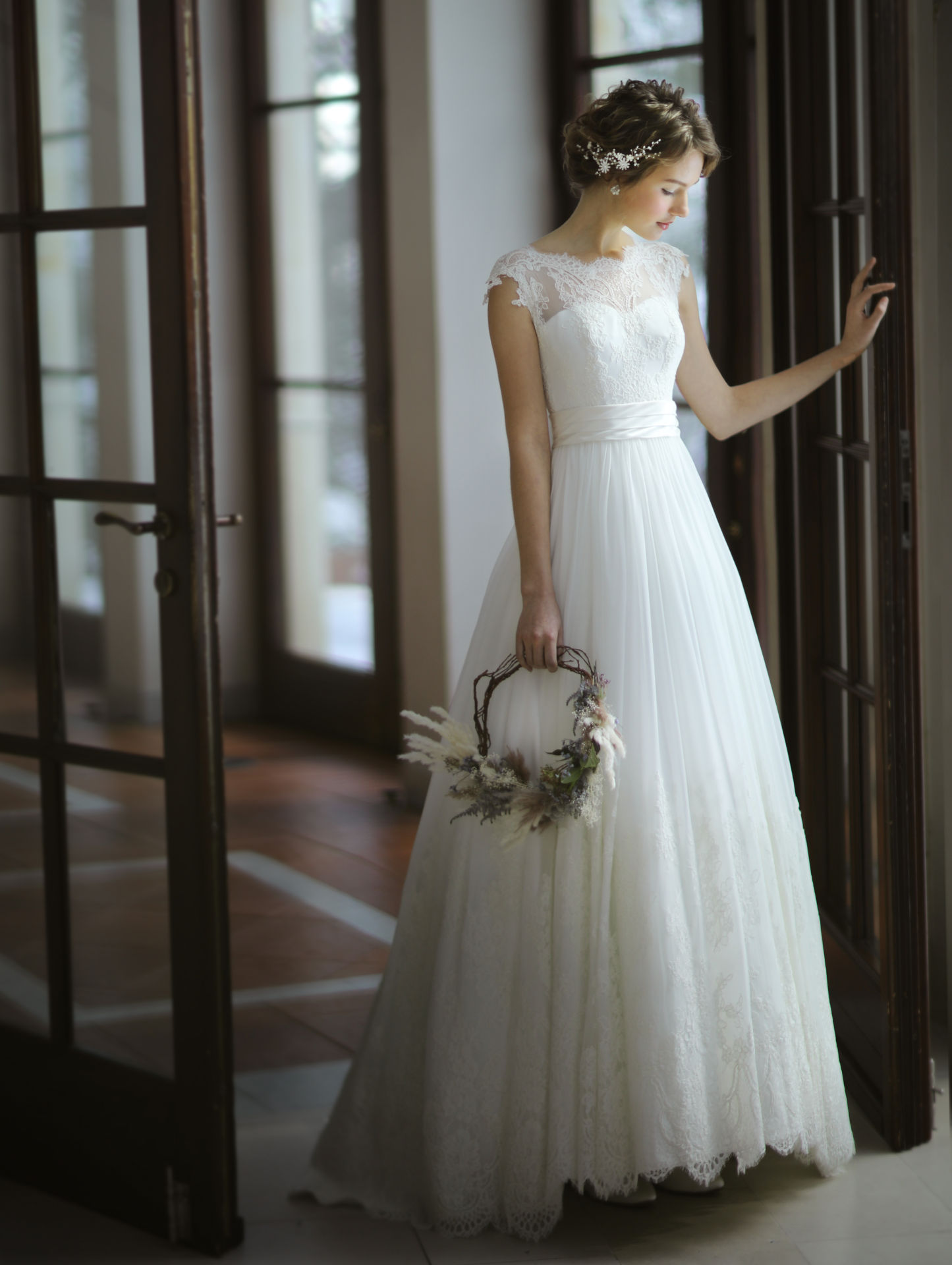 ングし グランマニエ銀座 ウェディングドレス 二次会 結婚式 ラメ 3Dフラワー のせていま